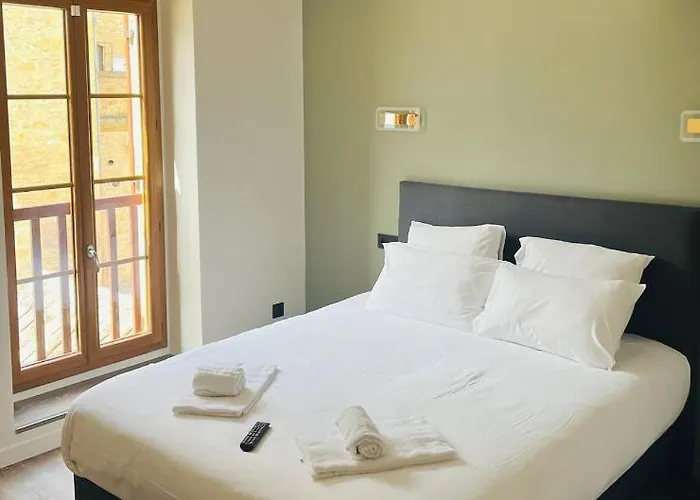 Du Chateau - Et Cazenac فندق