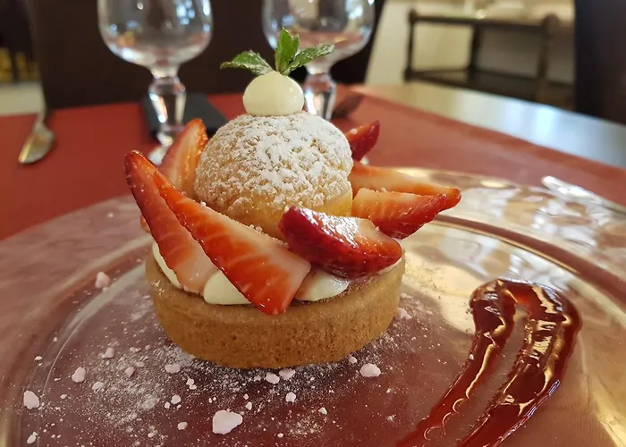 Du Chateau - Et Cazenac Hotel 2*